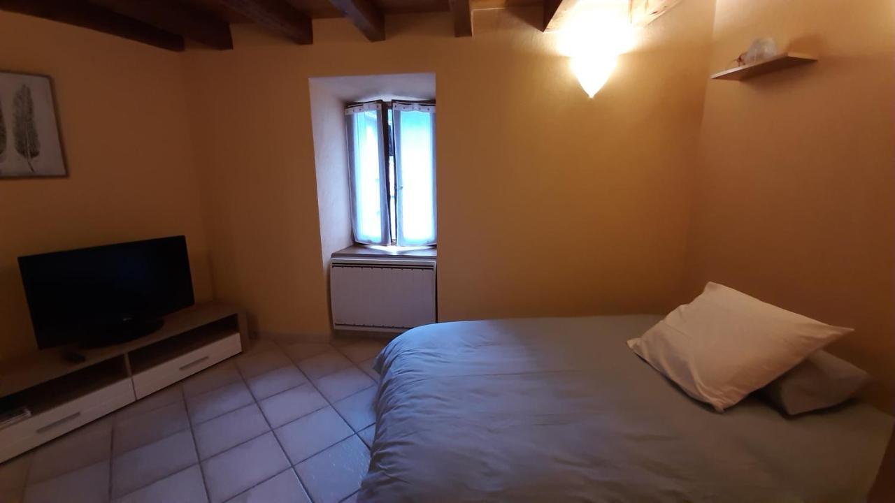 Petite Maison De Village Situee Entre Lacs, Cascades Et Montagnes Virieu-le-Grand 외부 사진